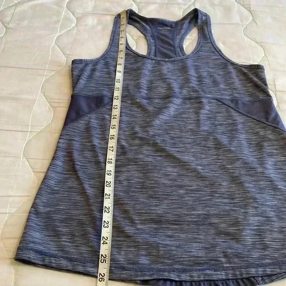 Reebok Heathered Blue, Size Medium Workout Tank Top for Women. - Picture 11 of 11